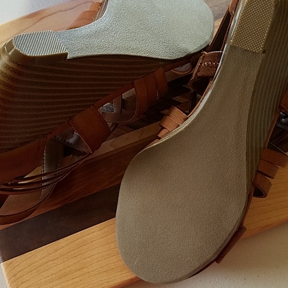 Madden Girl Sandals Size 8M - Picture 5 of 8